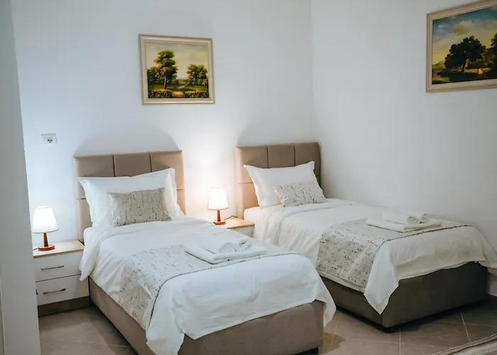 Bloom Villa&apartments ティラナ