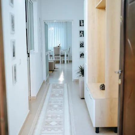 Apartment Bloom Villa&apartments *