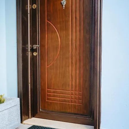 Bloom Villa&apartments *