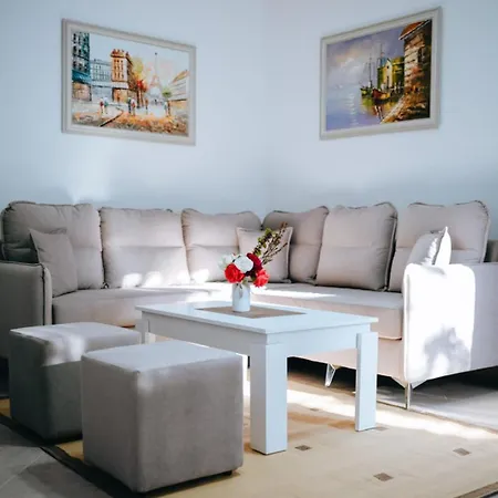 Bloom Villa&apartments דירה *