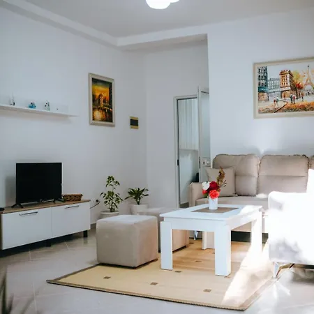 Bloom Villa&apartments * ティラナ