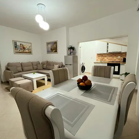 Bloom Villa&apartments דירה