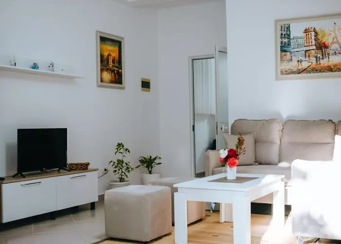 Bloom Villa&apartments * Tirana